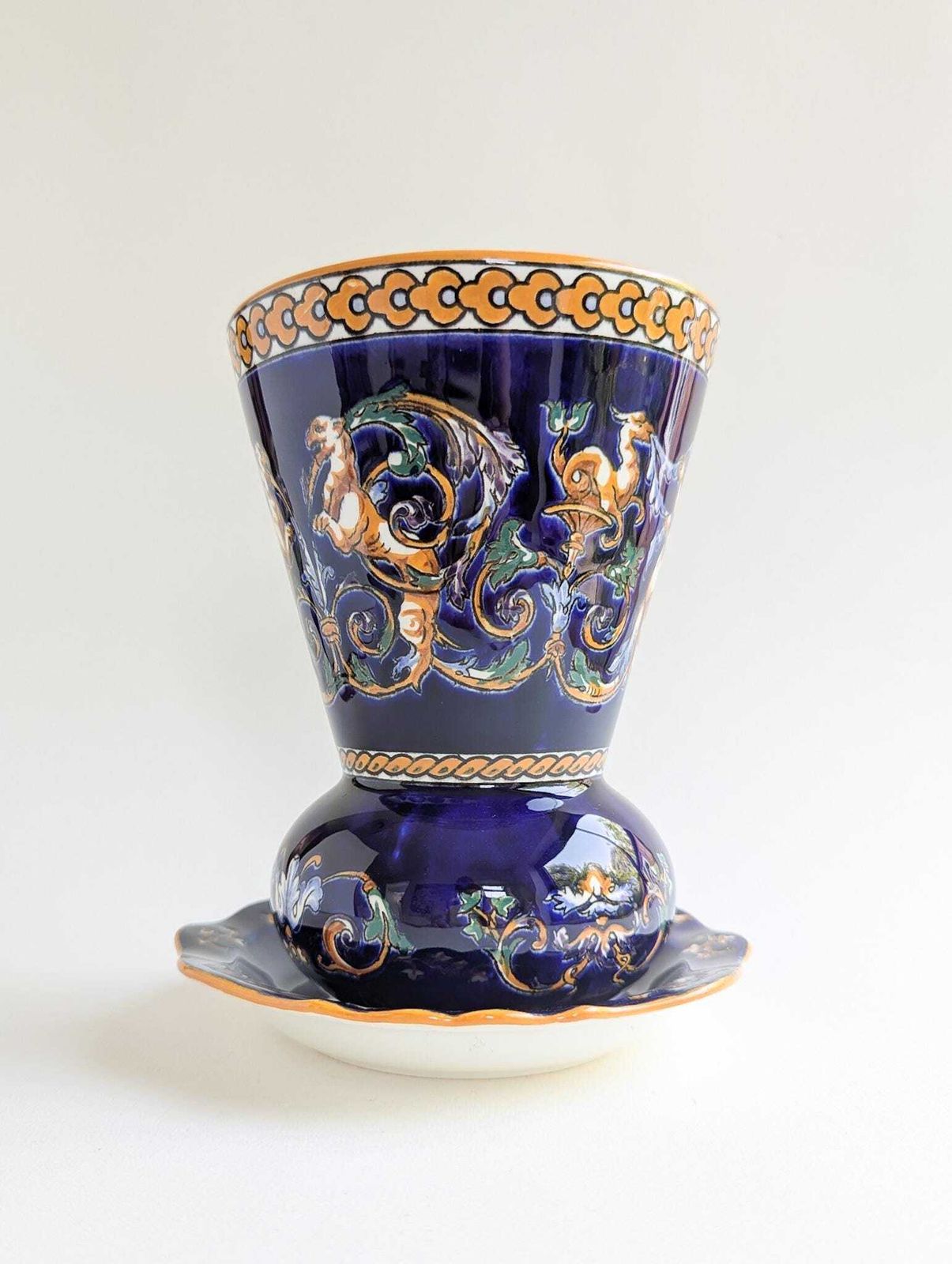 1960s Gien Faïence Vase, French Renaissance Style Vase And Matching Tray photo vinterior