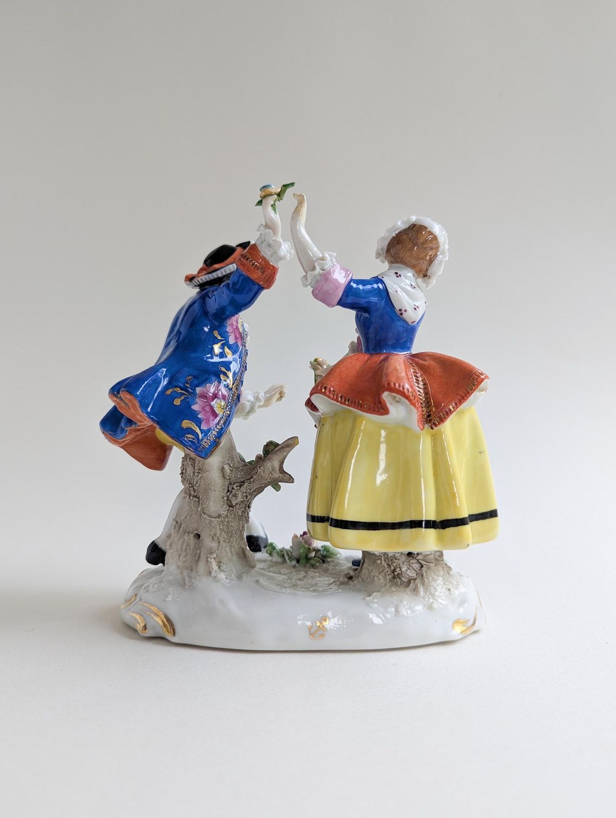 Antique Samson Figure Of Dancing Couple, Colourful Chelsea Style Porcelain Figurine photo vintage