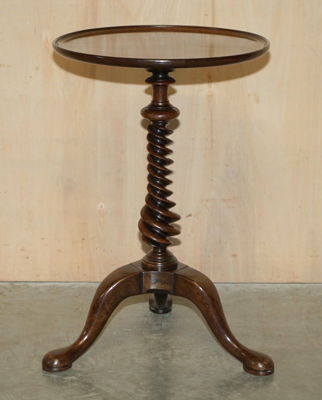 Exquisite Antique George III Circa 1800 Rosewood Side Table With Spiral Column photo for sale