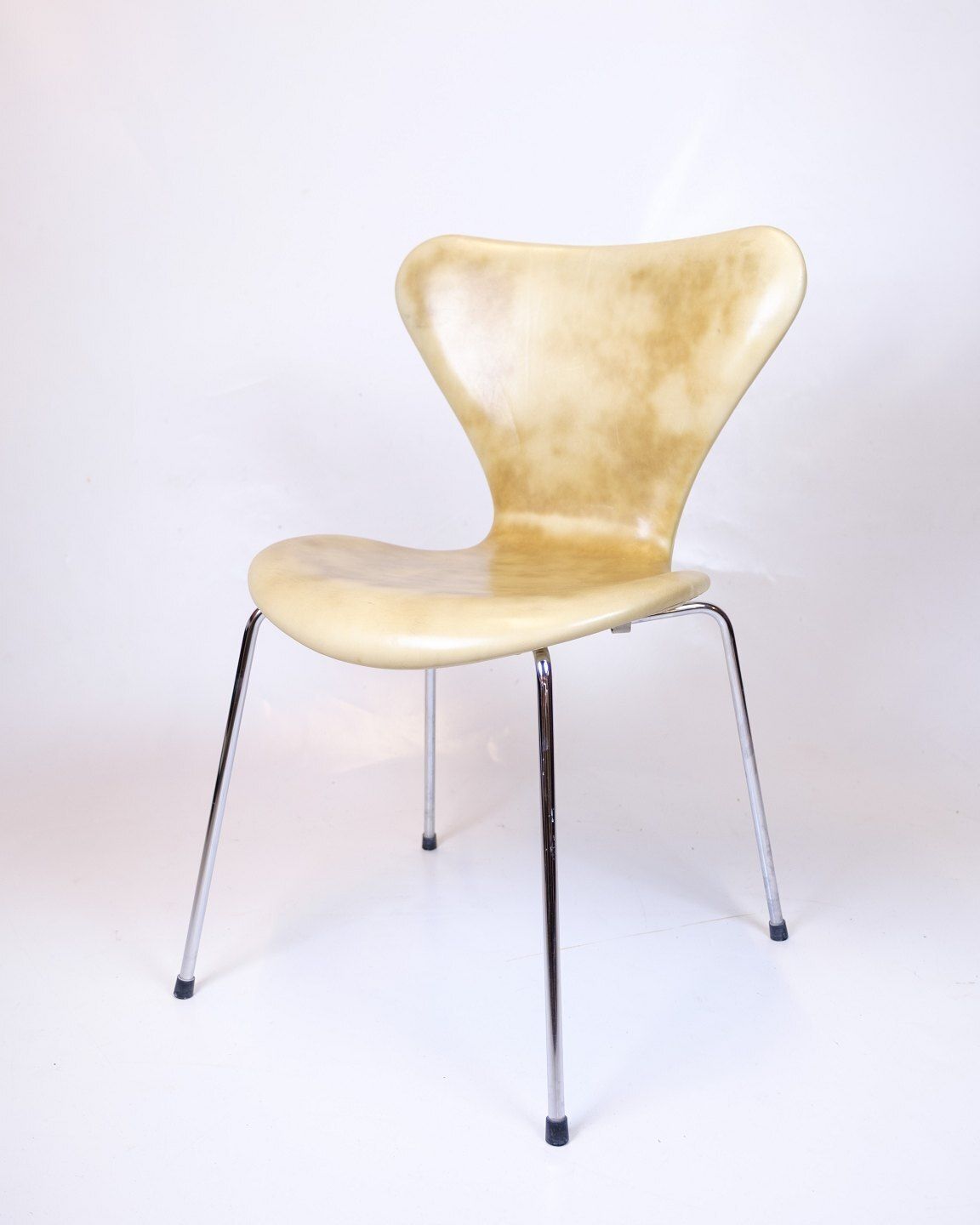 Set Of Eight Seven Chairs   Model 3107   Seven Chair   Natural Leather   Arne Jacobsen   Fritz Hansen photo for sale