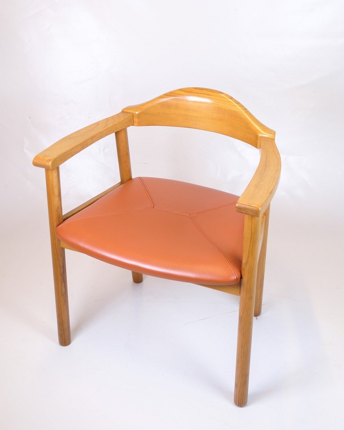 Armchair   Model Form 75   Cognac Leather Seat   Tappede Collections   Andreas Hansen   1980s photo vinterior