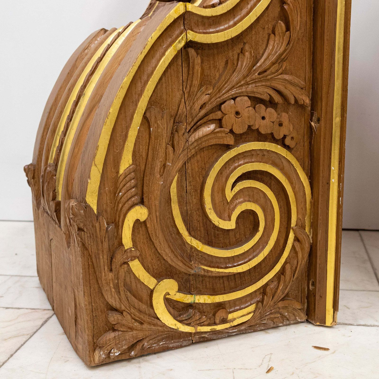 Pair Of Monumental Carved Oak Corbels From Clothworkers Hall, London photo buy