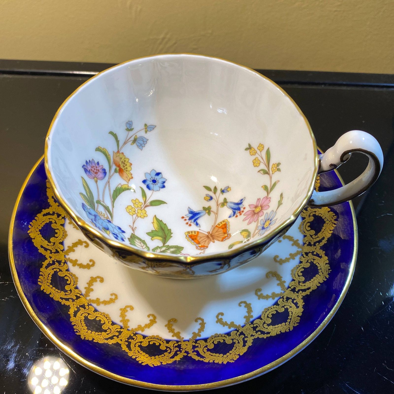 Exquisite Aynsley Hand Painted And Gilded Bone China Teacup & Saucer: Butterfly Garden