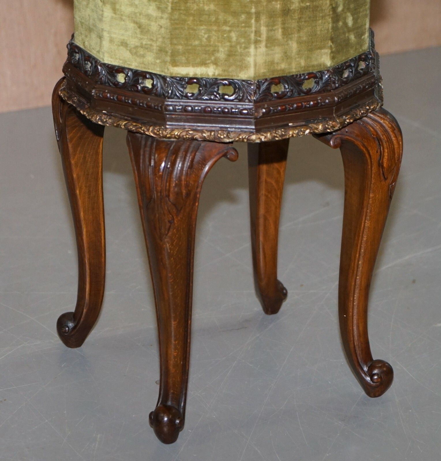 Sublime Pair Of Antique Circa 1860 Mahogany Carved Side Lamp Tables Velvet Tops photo vinterior