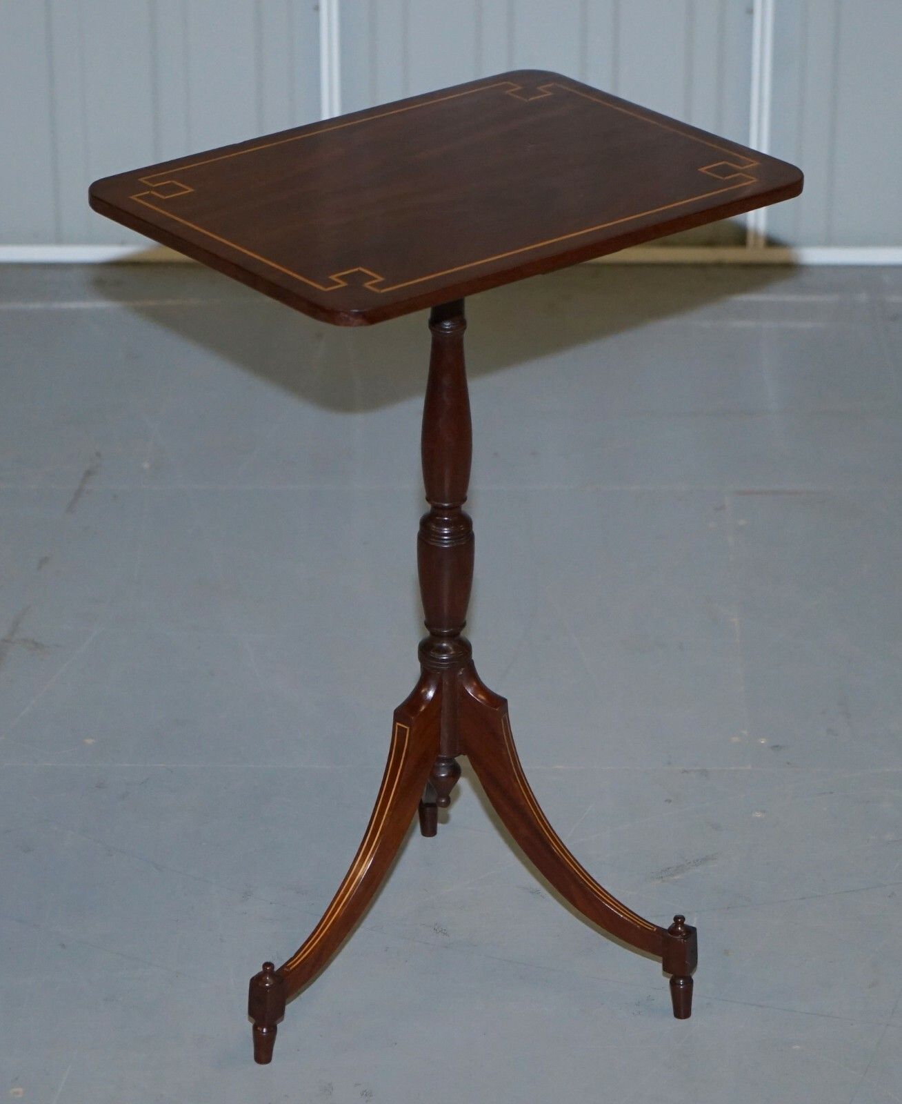 photo furniture Pair Of Antique Flamed Walnut & Inlaid Regency Style Tripod Side End Lamp Tables