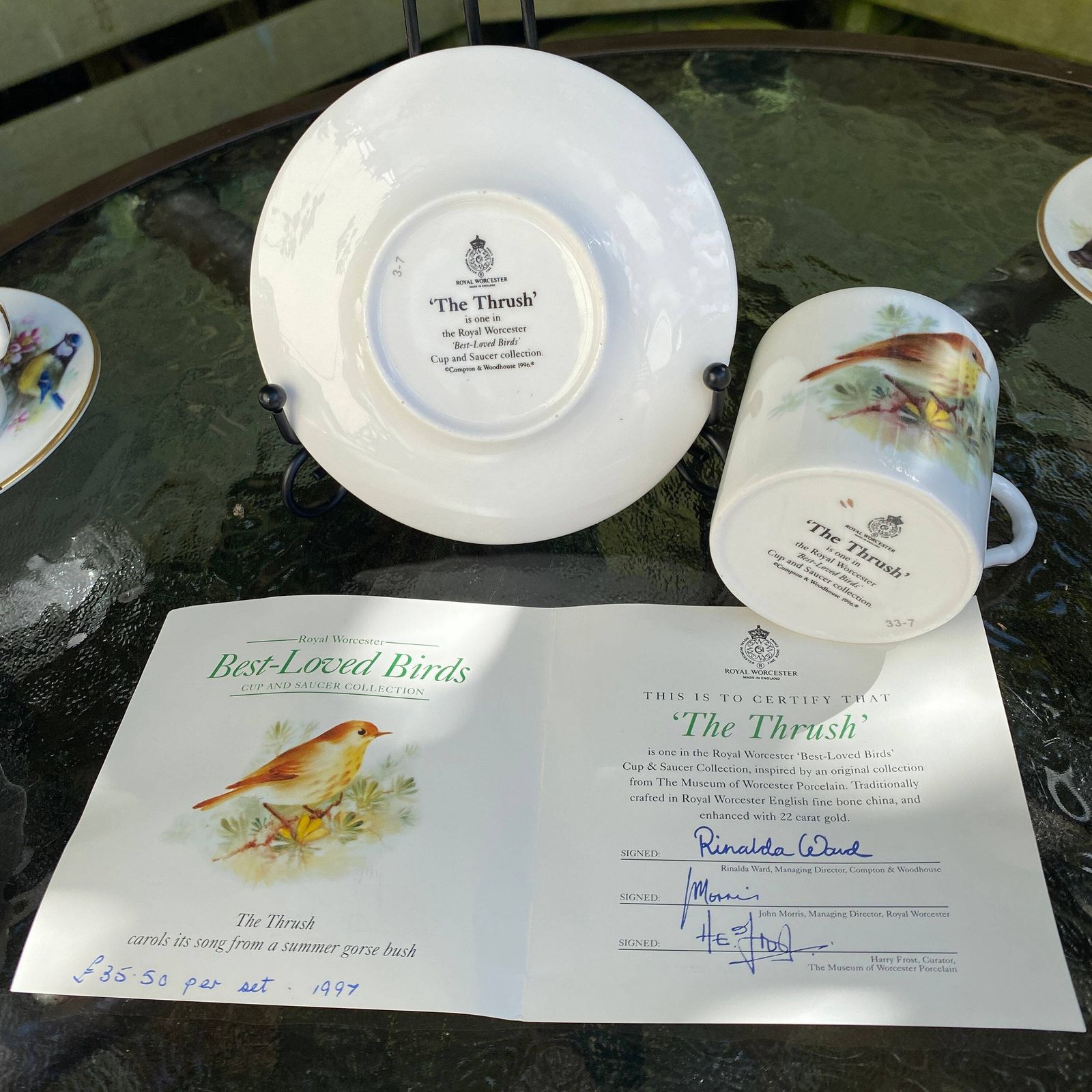 Beautiful Royal Worcester 'Best Loved Birds' 22 Carat Gilded Porcelain Cup & Saucer Collection photo vinterior
