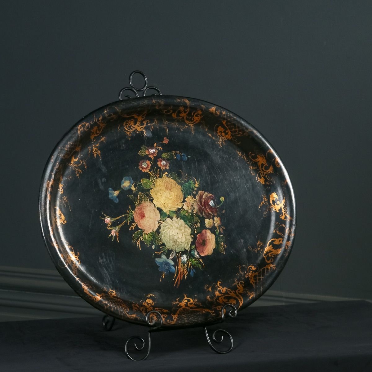 English Victorian Ebonised Chinoiserie Floral Papier Mâché Drinks Butlers Serving Tray (Circa 1870)