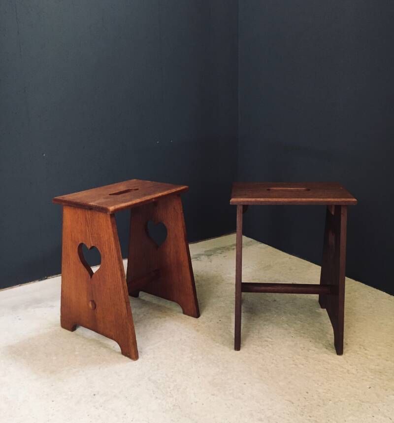 Meubels Arts & Crafts Stijl Krukkenset Met Hartmotief, België, Jaren 1920 photo