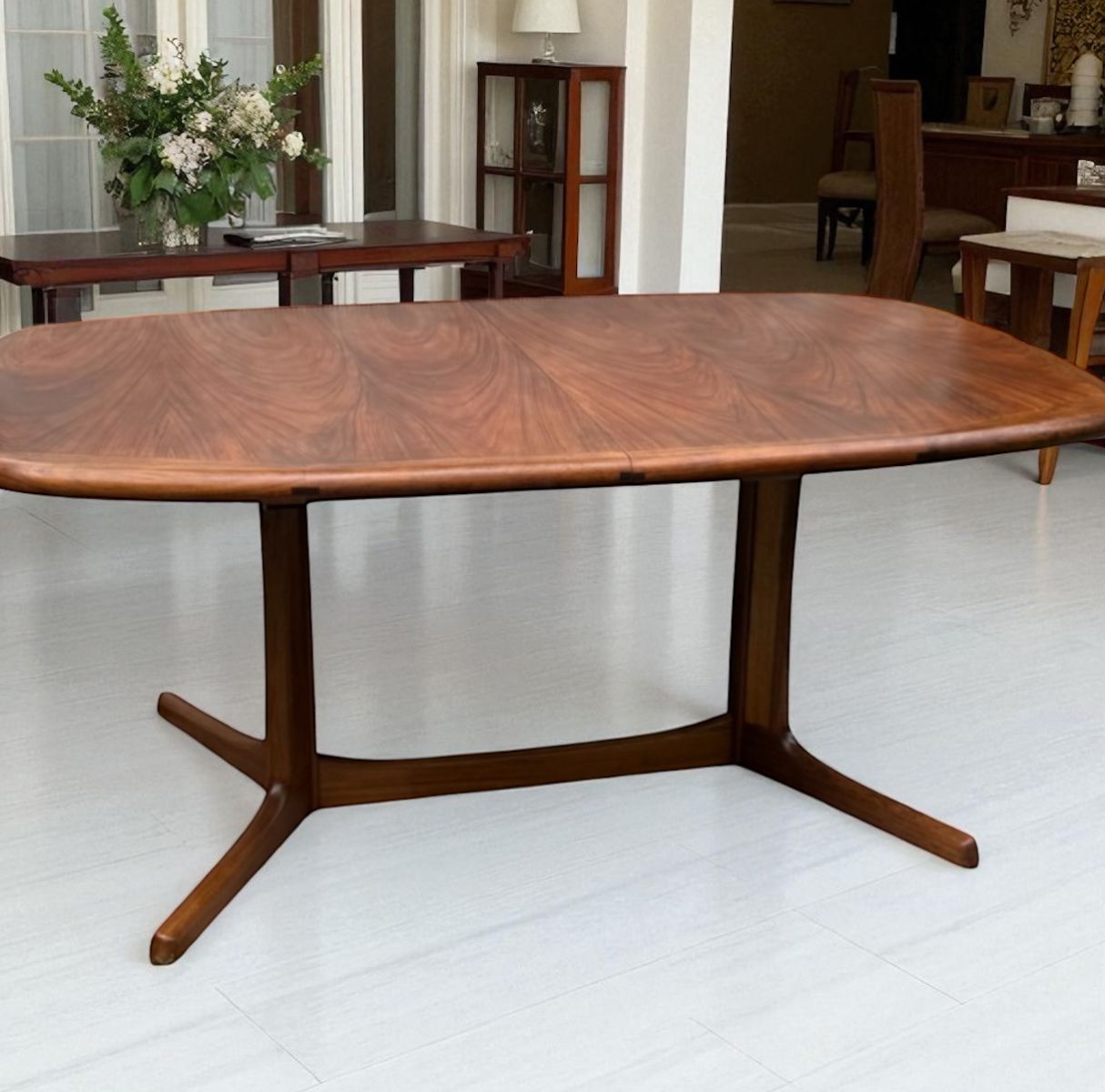 Original Dyrlund Rosewood And Teak 1960’s 4 8 Seater Extendable Table photo vintage