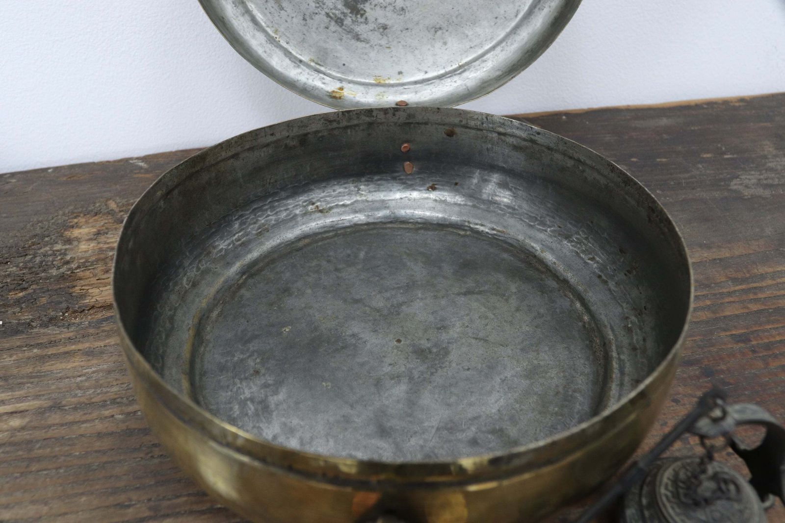 Early 20th Century Hand Carved Indian Brass Chapati Box photo 165.0