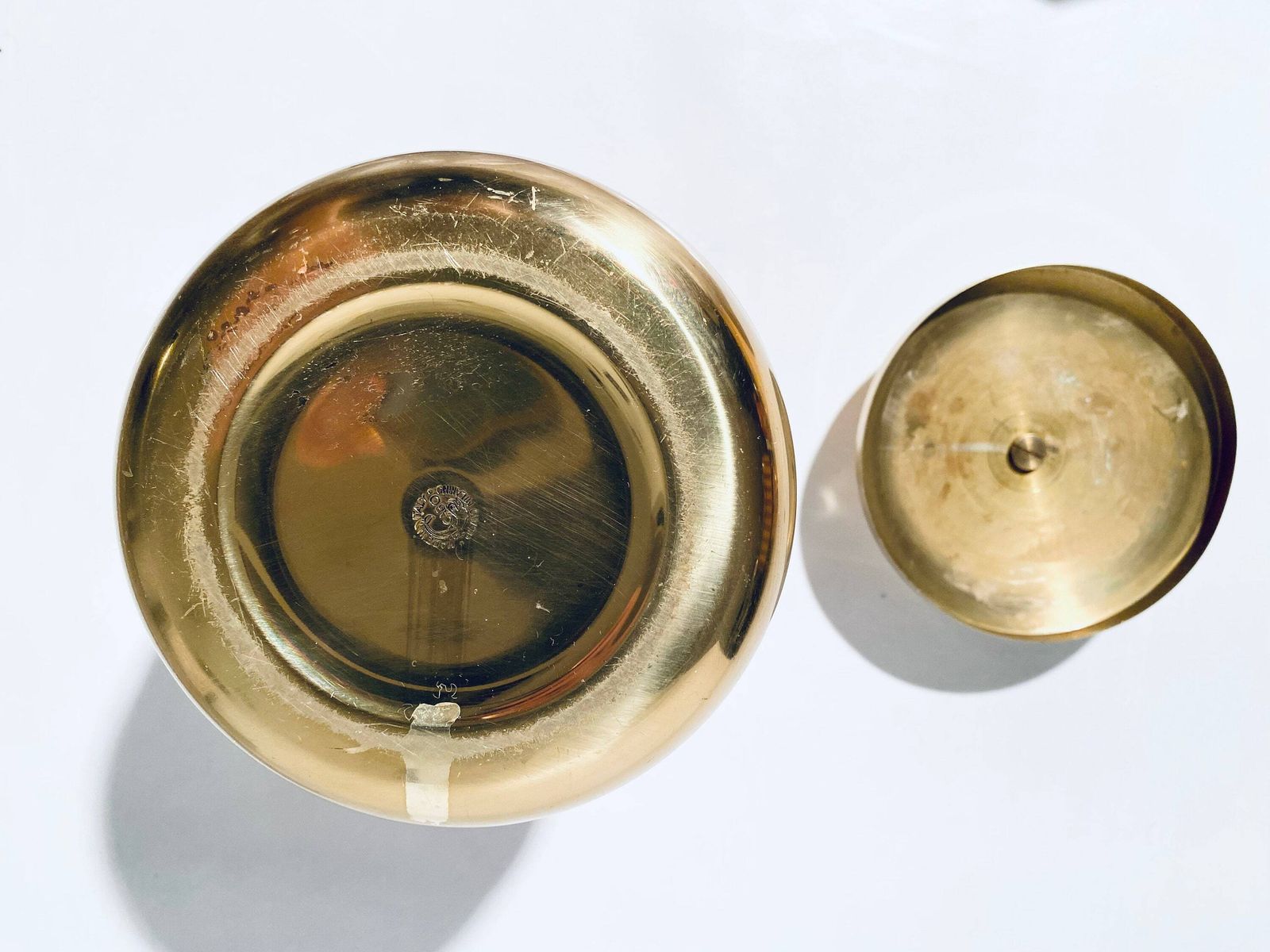 photo furniture Aldo Tura For Macabo Cusano Milanino Italy Bottle Cooler Ice Bucket Red & Gold / Vintage 1950s 1960s Barware