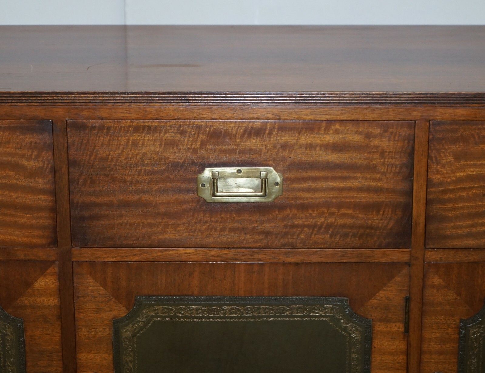 Lovely Harrods Flamed Mahogany & Green Leather Military Campaign Sideboard photo 2750.0