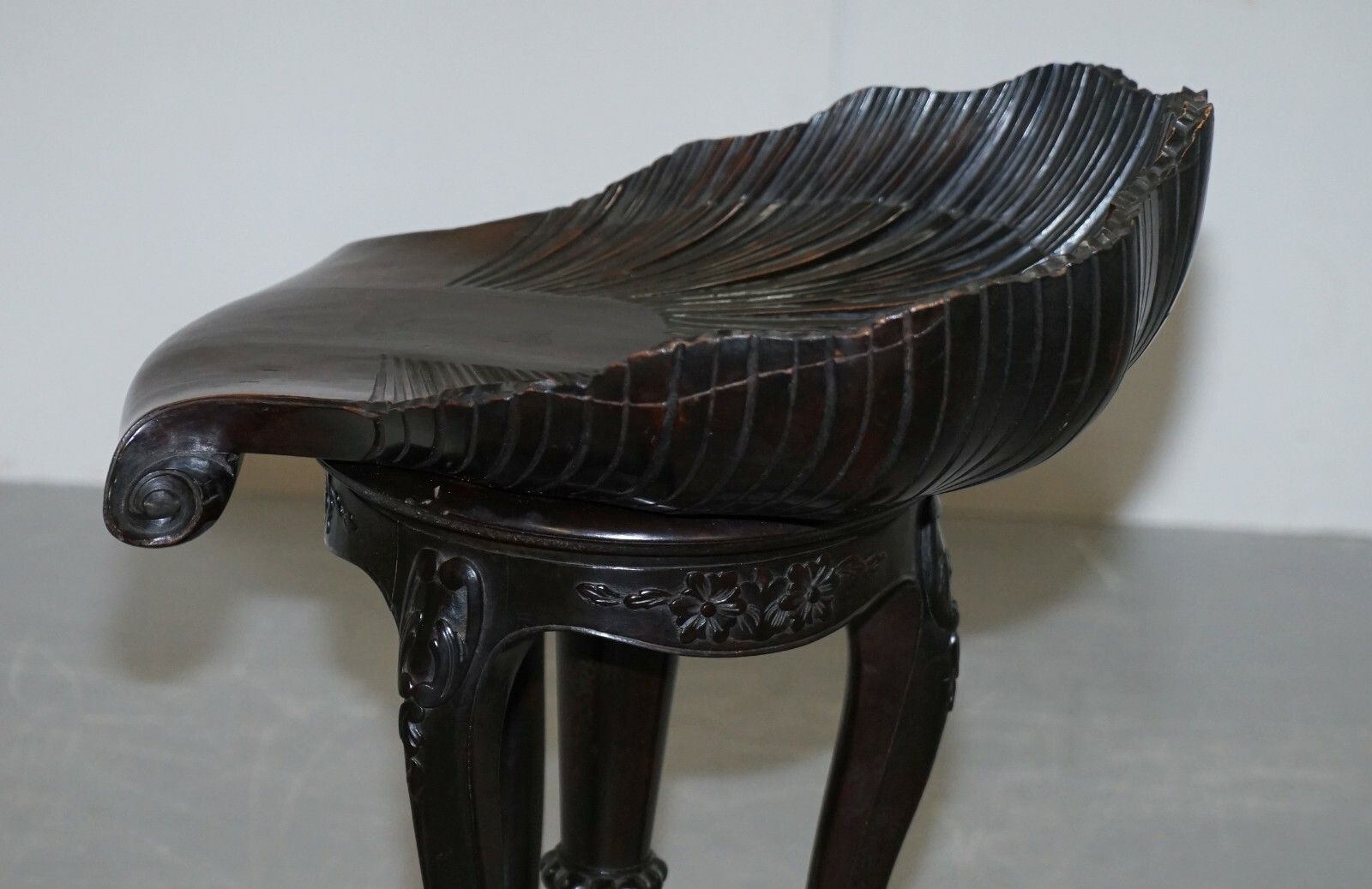 photo for sale Very Rare 19th Century 1880 Italian Venetian Grotto Fantasy Stool Height Adjust