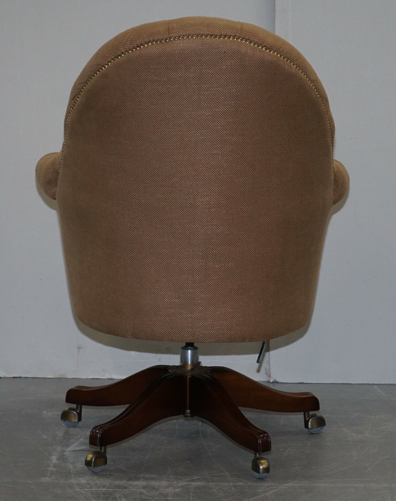 2500.0 One Of A Kind Fully Restored Mahogany Chesterfield Captains Directors Armchair photo