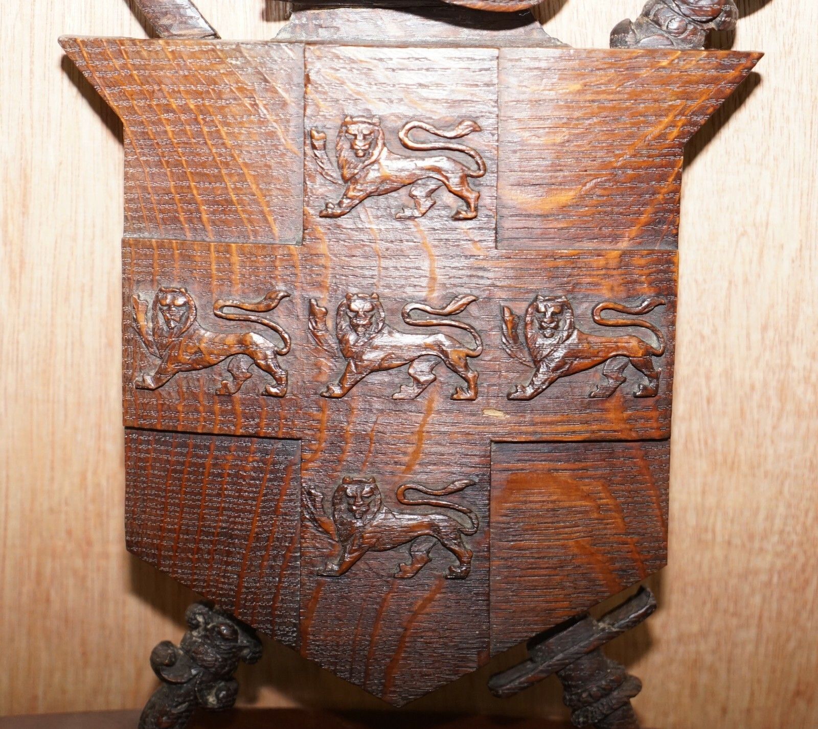 Rare Hand Carved 1587 Fighting Scots City Of York Coat Of Arms Armoiral Crest photo for sale