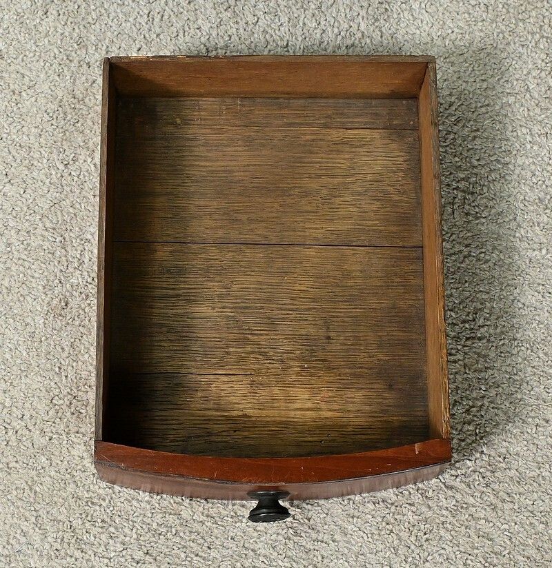 photo furniture Small Mahogany Corner Vanity Unit – Early 20th Century