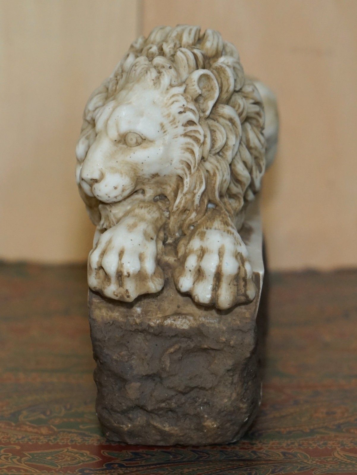 photo for sale Fine Pair Of Antique 19th Century Italian Alabaster Lions After Antonio Canova