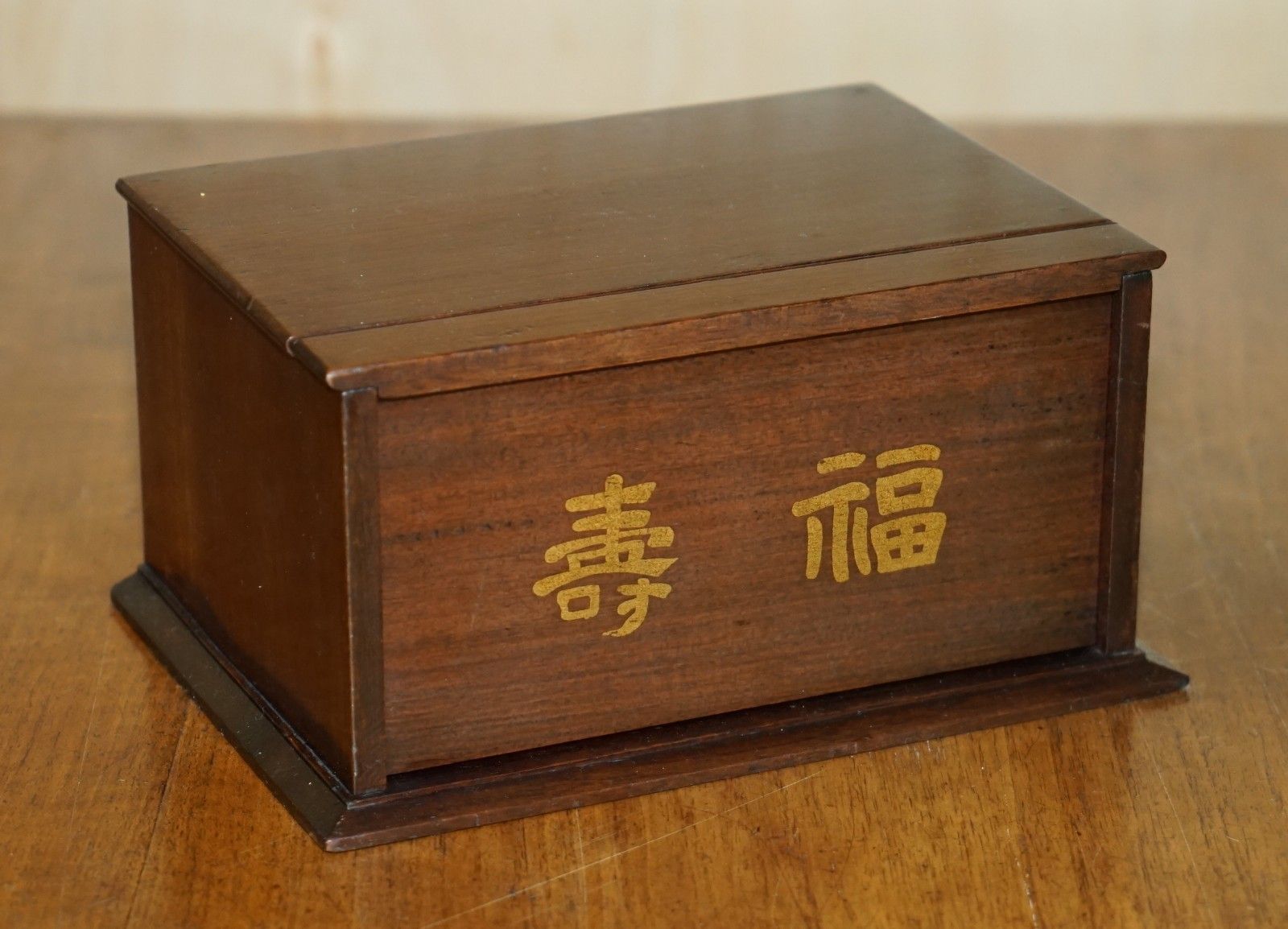 Exquisite Antique 4 Person Mahjong Suite Circa 1920's Chinese Export With Dice photo for sale