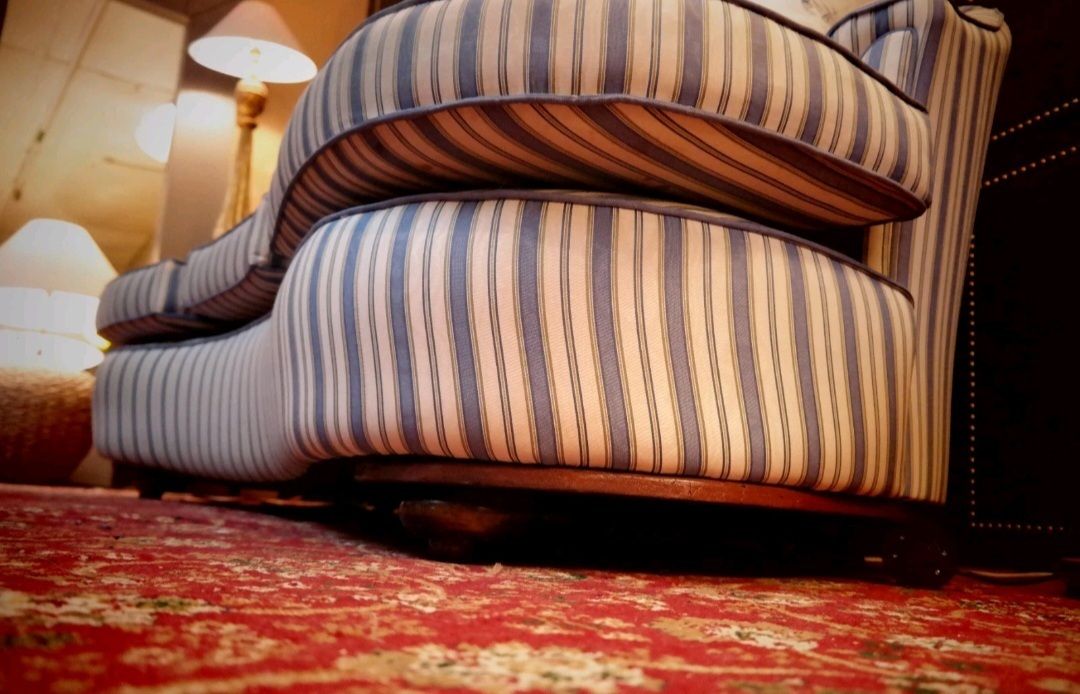 Stunning Colefax And Fowler Club Sofa With Pair Armchairs Ticking Fabric Del photo vinterior