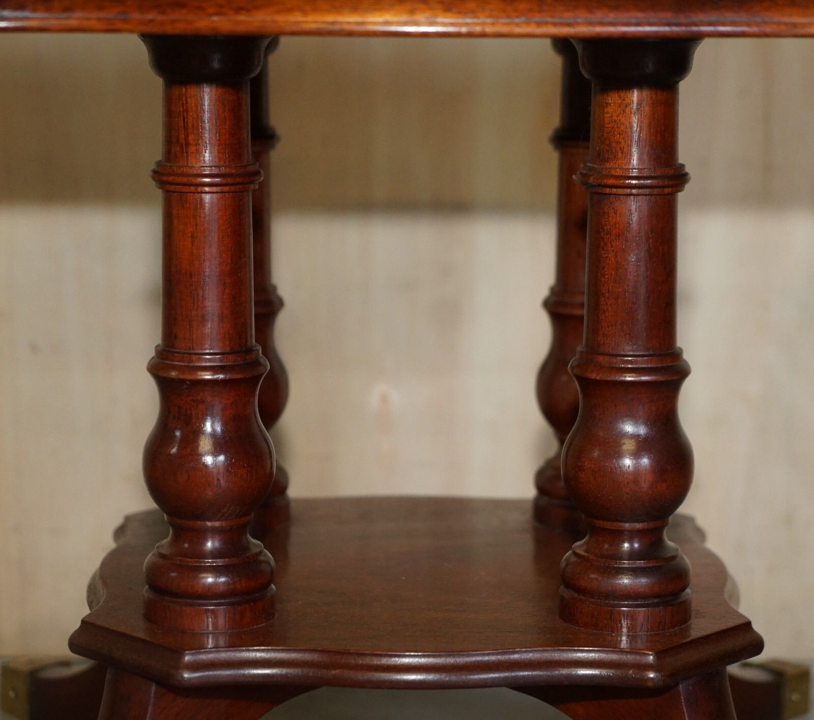 Pair Of Restored Flamed Mahogany Side End Lamp Wine Tables English Brass Castors photo vinterior