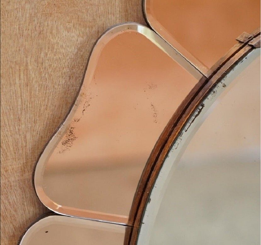 Large Sublime 1930's Art Deco Peach Glass Bevelled Venetian Round Petal Mirror photo vinterior