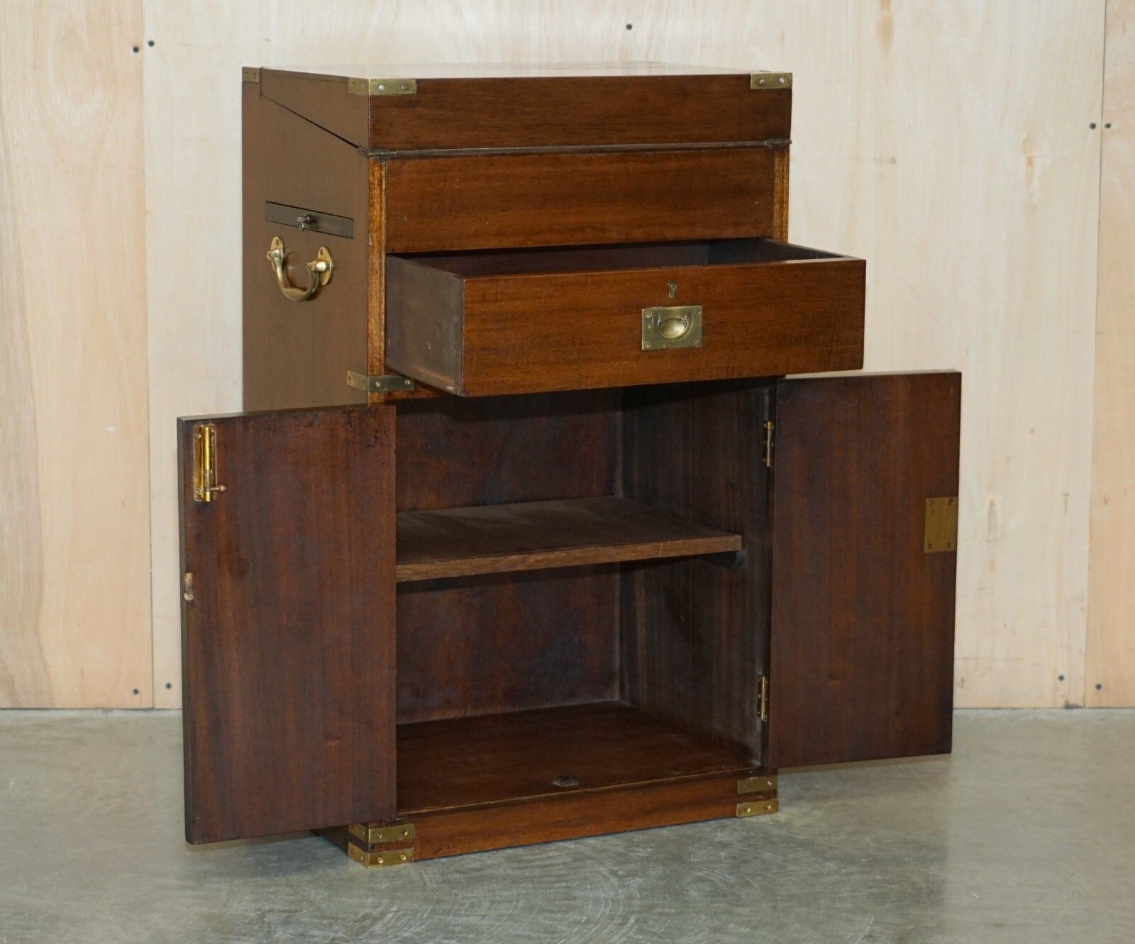 photo vintage Antique Victorian Mahogany & Green Leather Military Campaign Davenport Desk