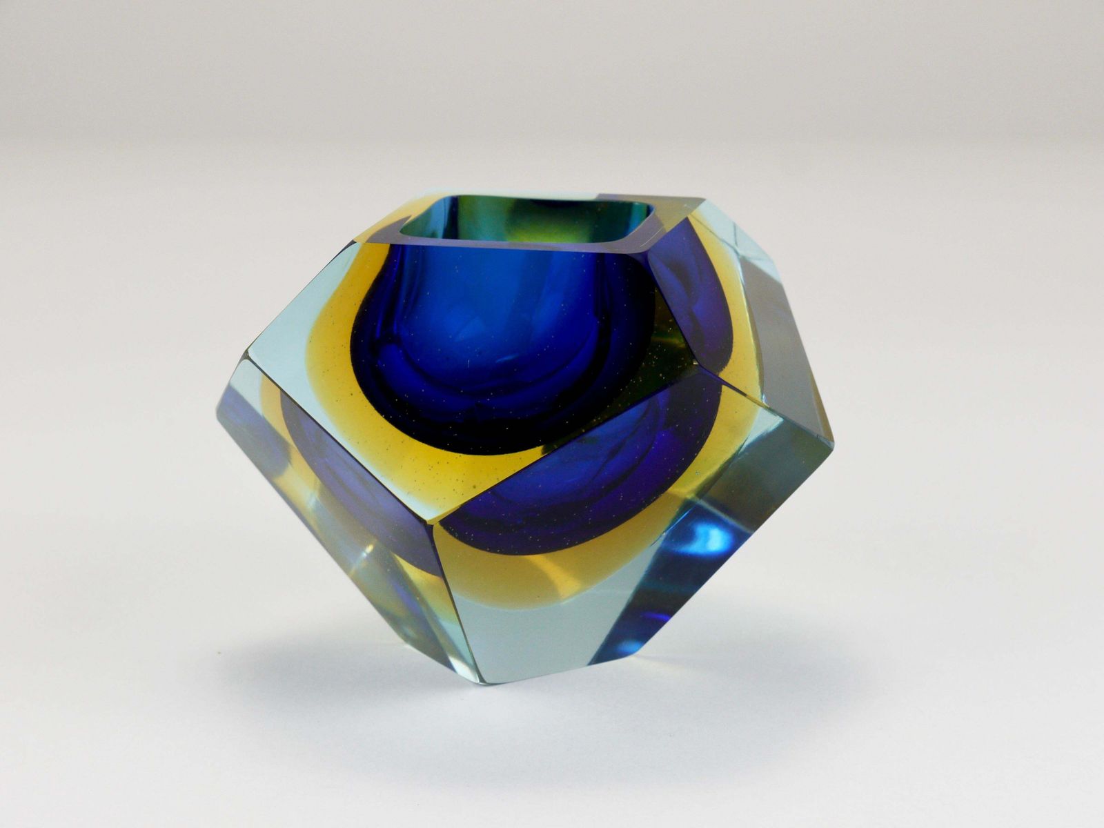 photo vintage Mandruzzato Sommerso Faceted Diamond Caviar Bowl, Murano Glass, Italy, 1960s