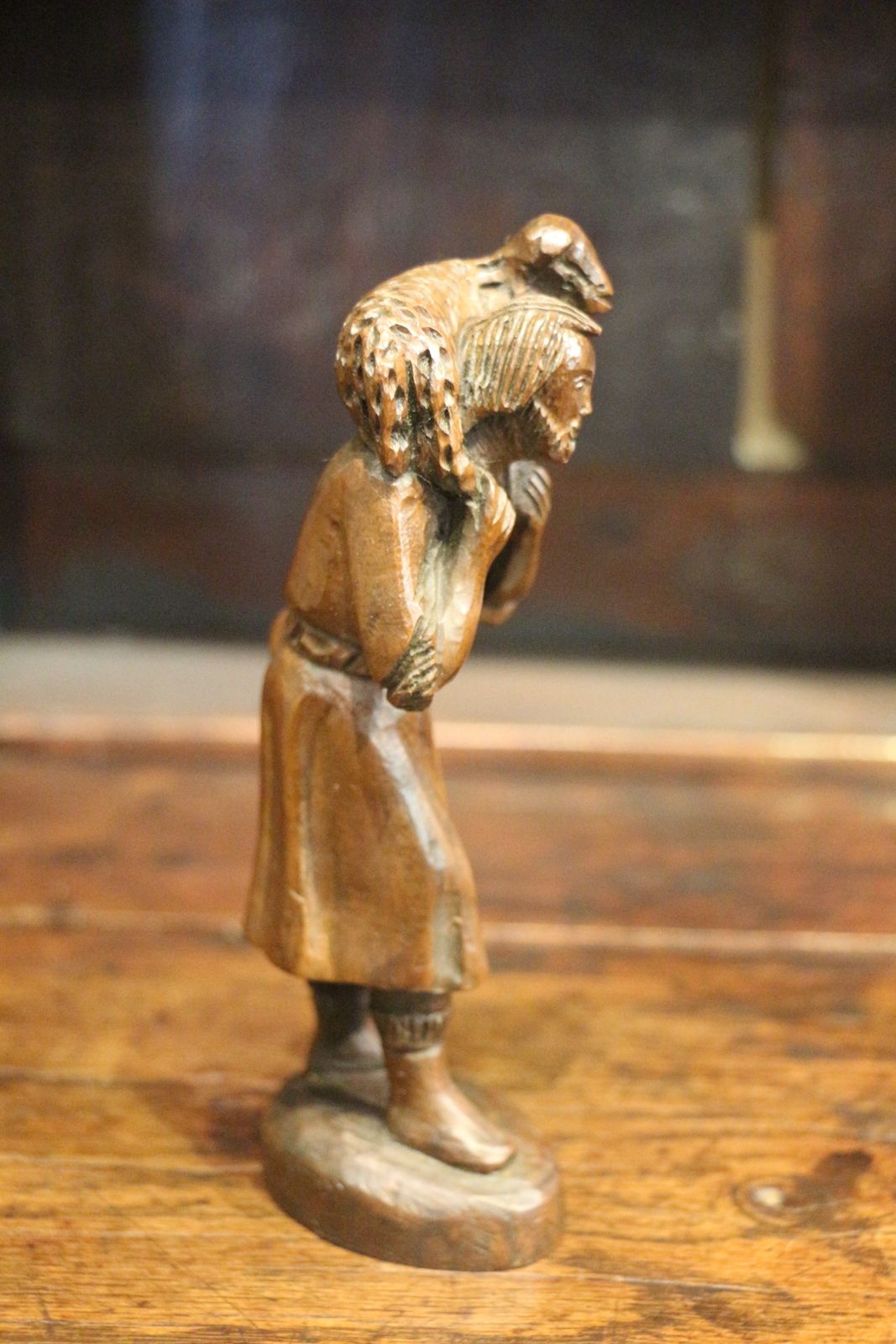 Charming 19th Century Wood Carving Of Shepherd photo vinterior