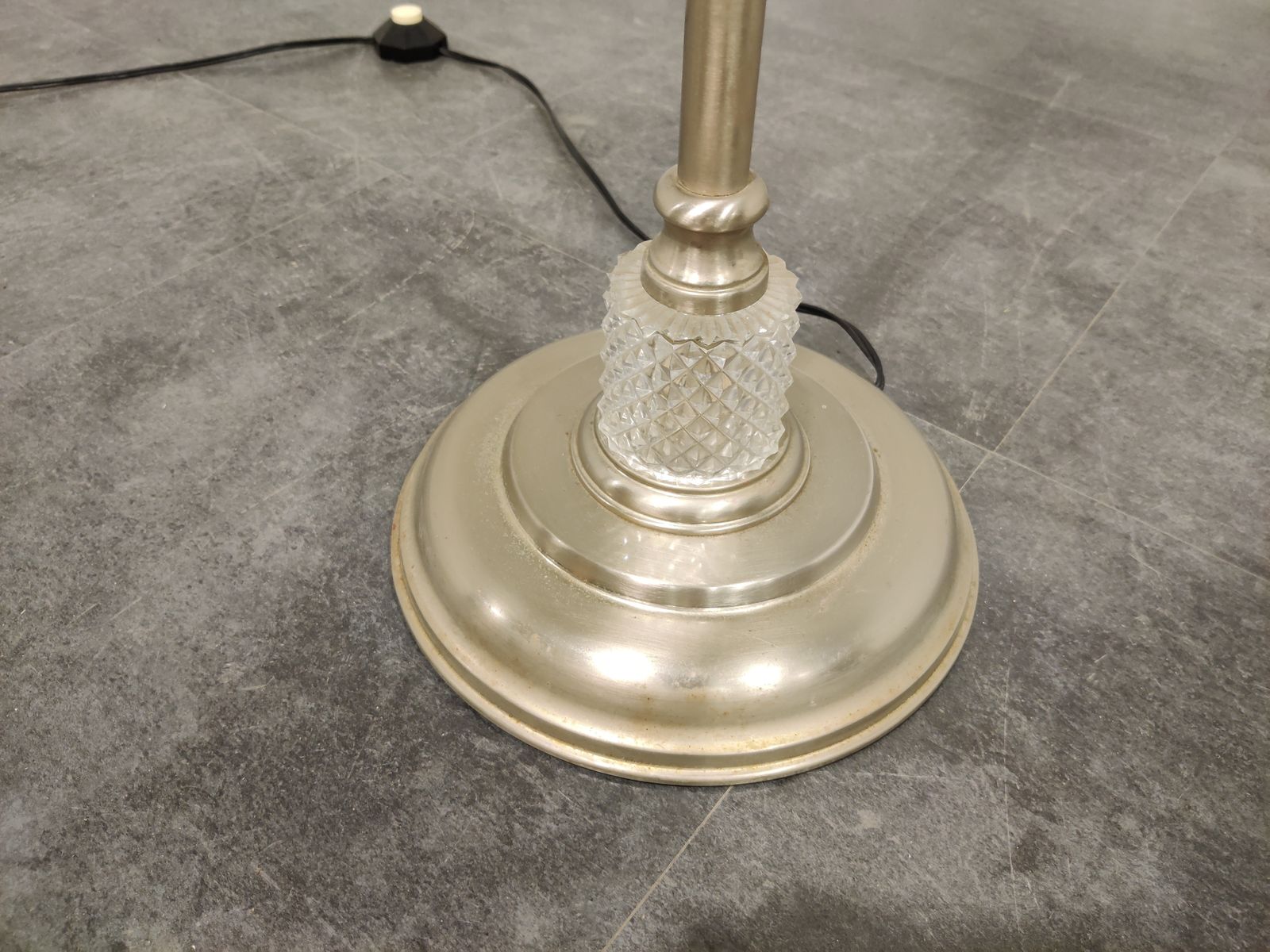Vintage Pineapple Leaf Floorlamp, 1970s photo Lighting