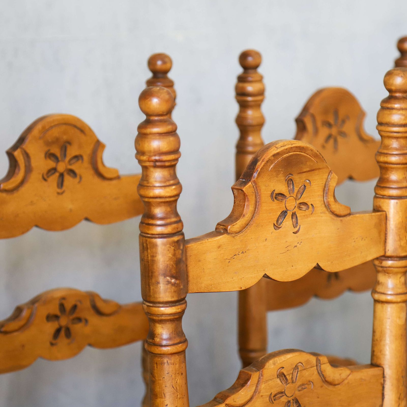 Set Of 6 Spanish Country Style Carved Ladder Back Dining Chairs photo vinterior