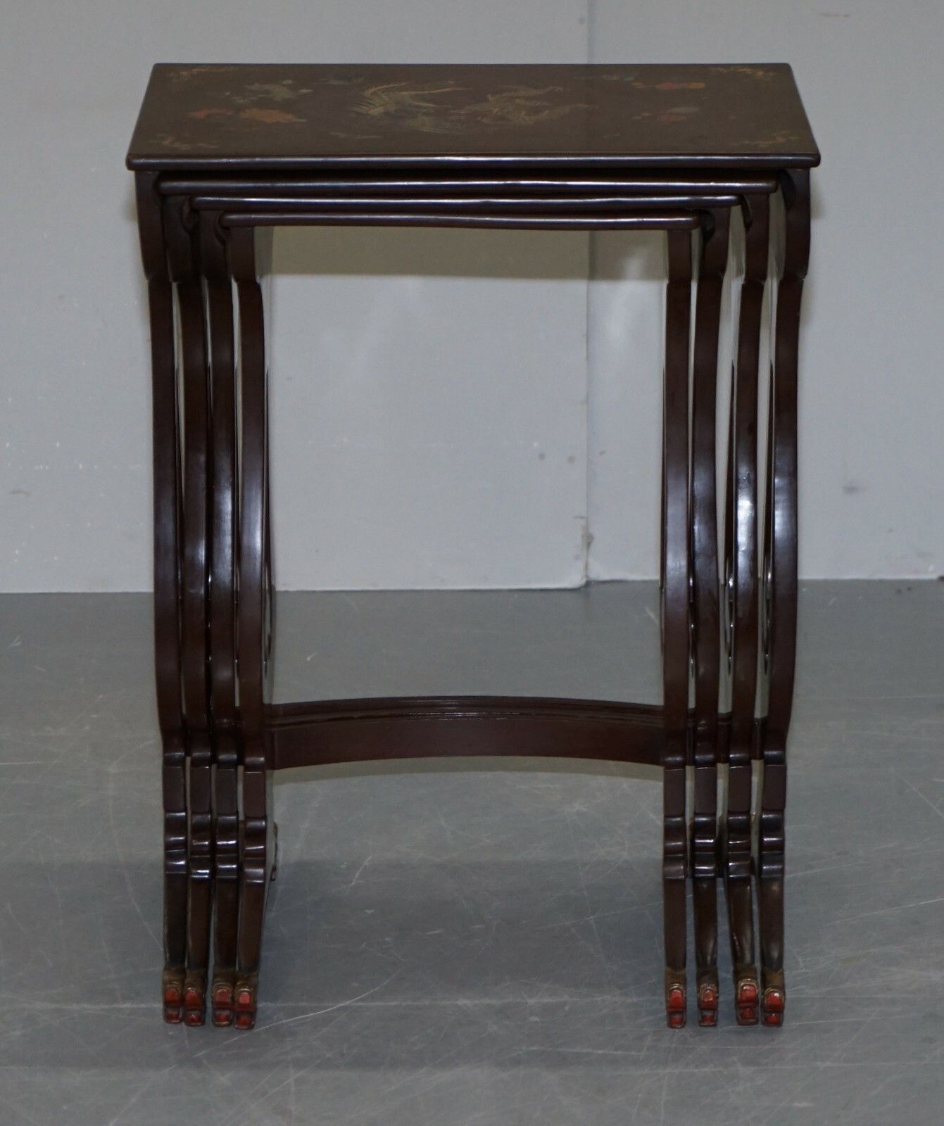 Sublim Nest Of 4 Circa 1880 Chinese Export Brown Lacqurered Tables Hand Painted photo for sale