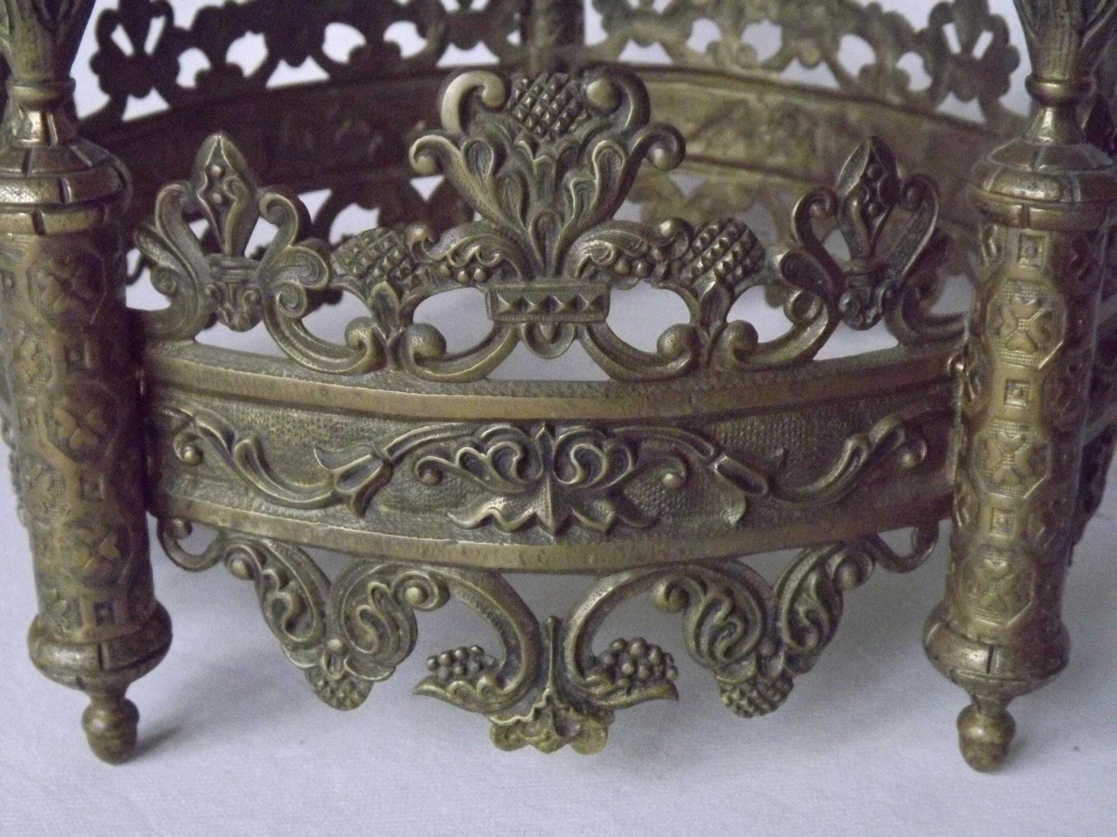 Lustre d'époque français en bronze, centre de table bougeoir - fin du XIXe siècle, décor victorien photo buy