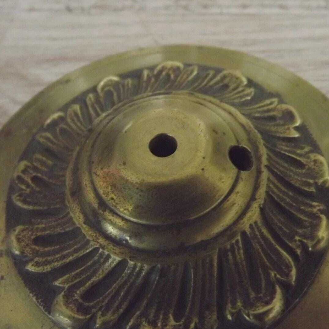 Lot de 8 coupelles bobeches en laiton pour lustre - Pièces de remplacement pour lustre et éclairage vintage français, restauration photo vintage