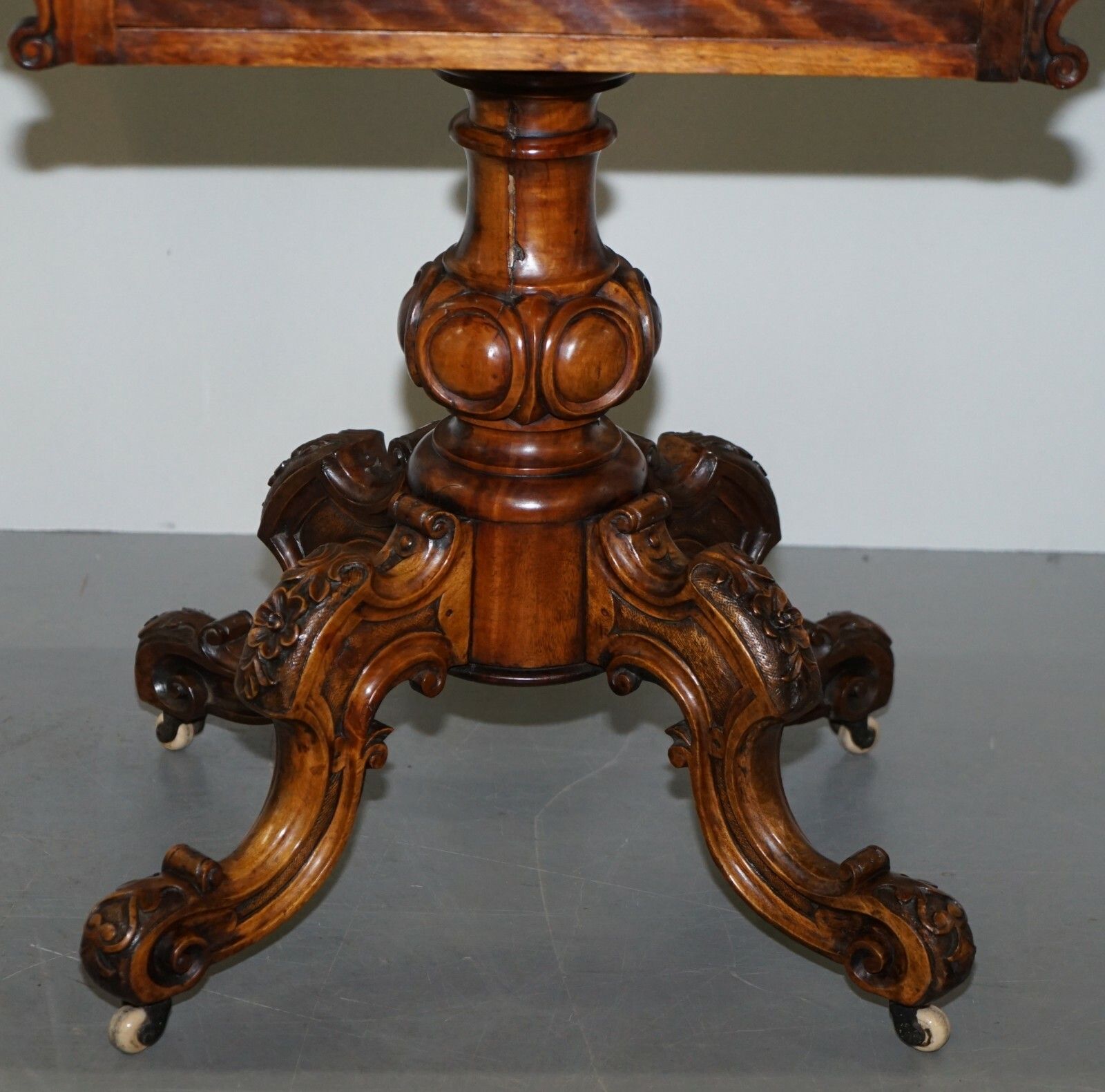 photo furniture Sublime Early Victorian Walnut Side Occasional Table Ornately Carved Base & Legs