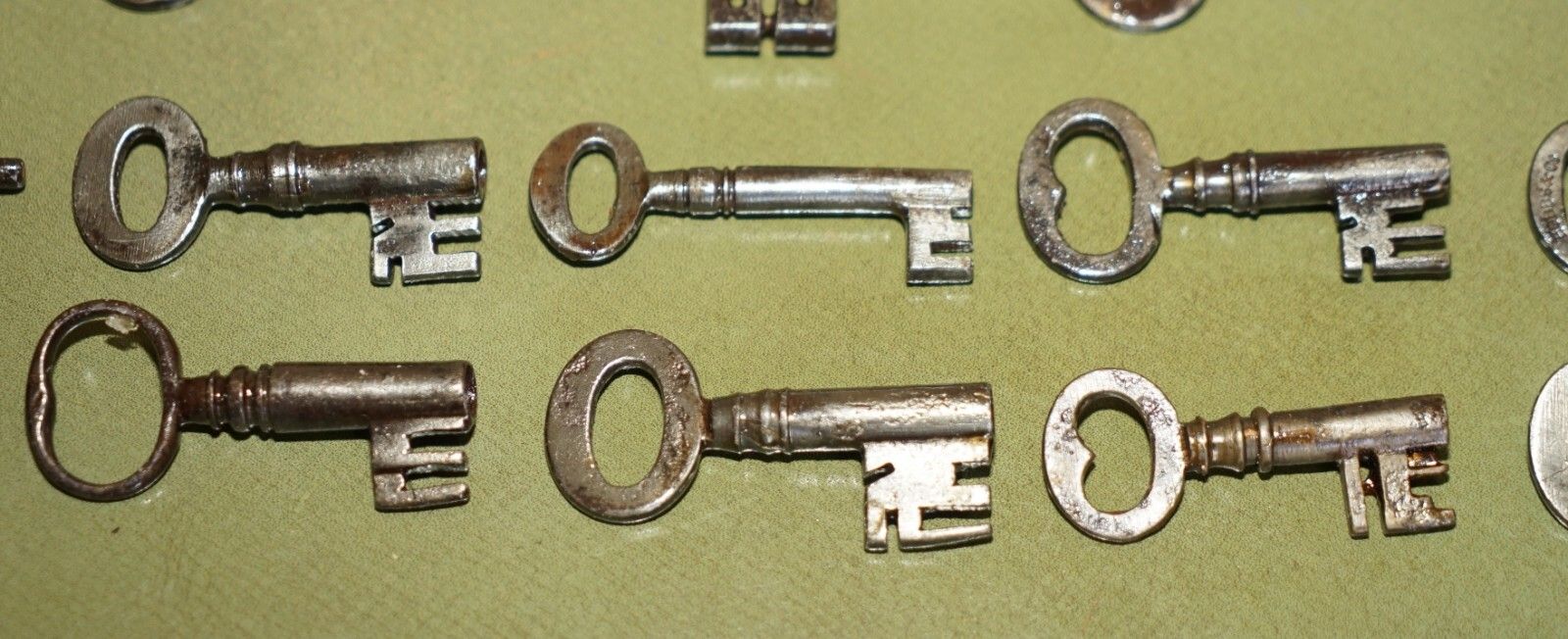 photo vinterior Antique 18th Century Box Of Georgian Keys Honble J A Ellis Kings Agent 1763 1776