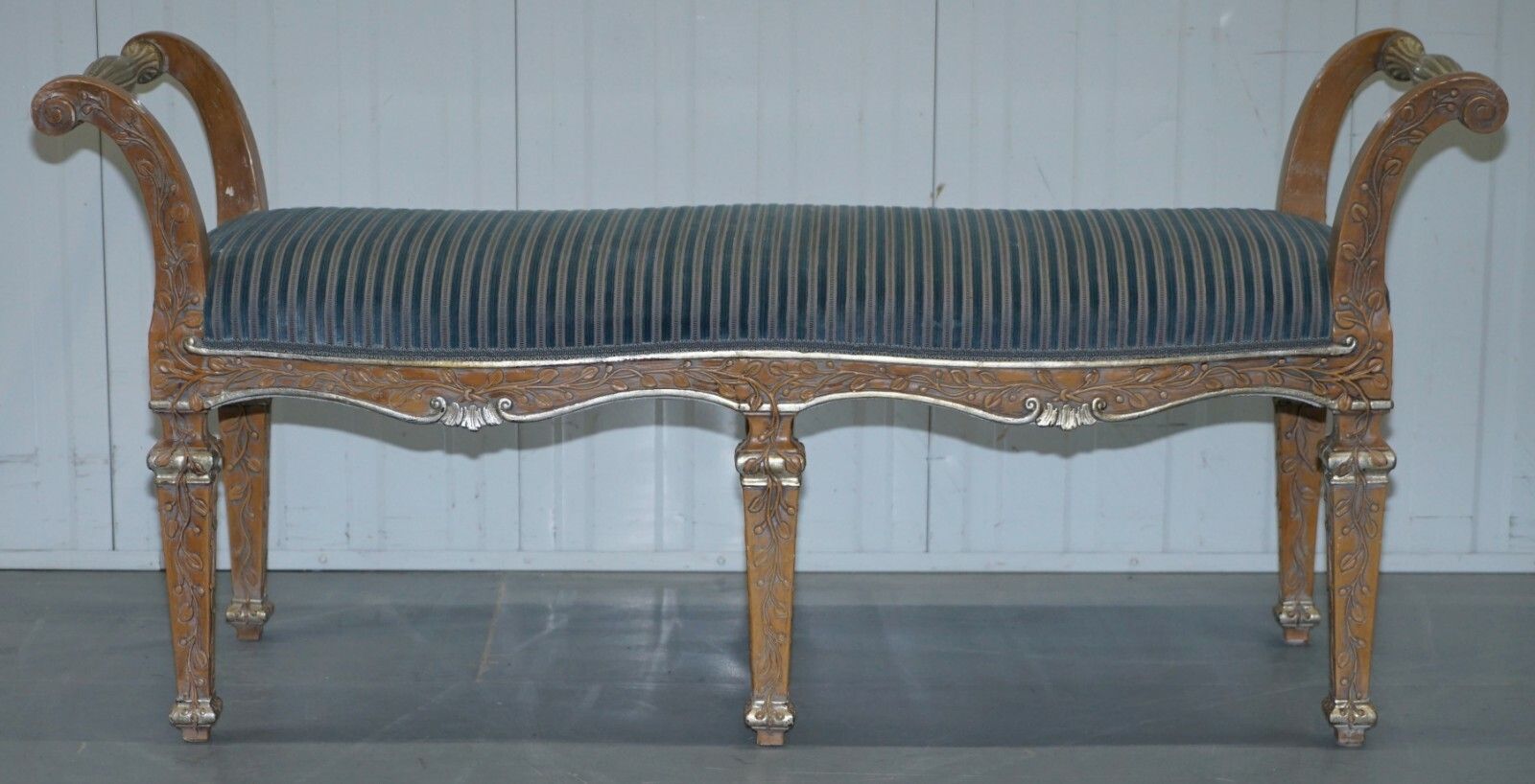 Lovely 18th Century Style Polychrome Painted Window Seat Ornate Floral Carvings photo furniture