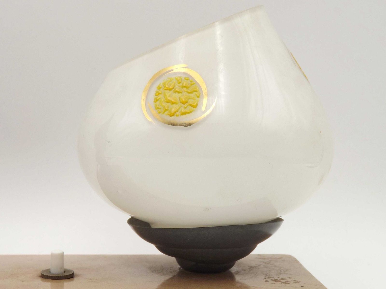 French Art Deco Tedd Bird Lamp – Signed, Marble Base & White Patterned Shade.  Bedside Lamp. photo vinterior
