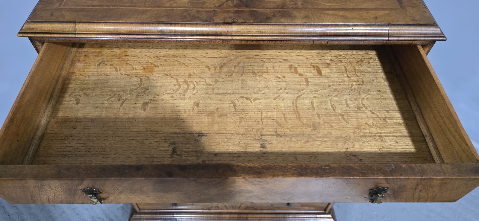 photo furniture Top Quality Walnut Chest Of Drawers