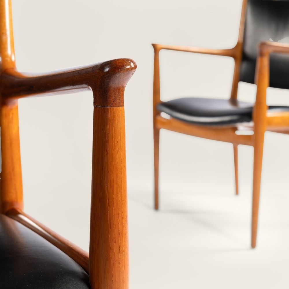 Pair Of Jh 513 Armchairs – Hans J. Wegner photo for sale