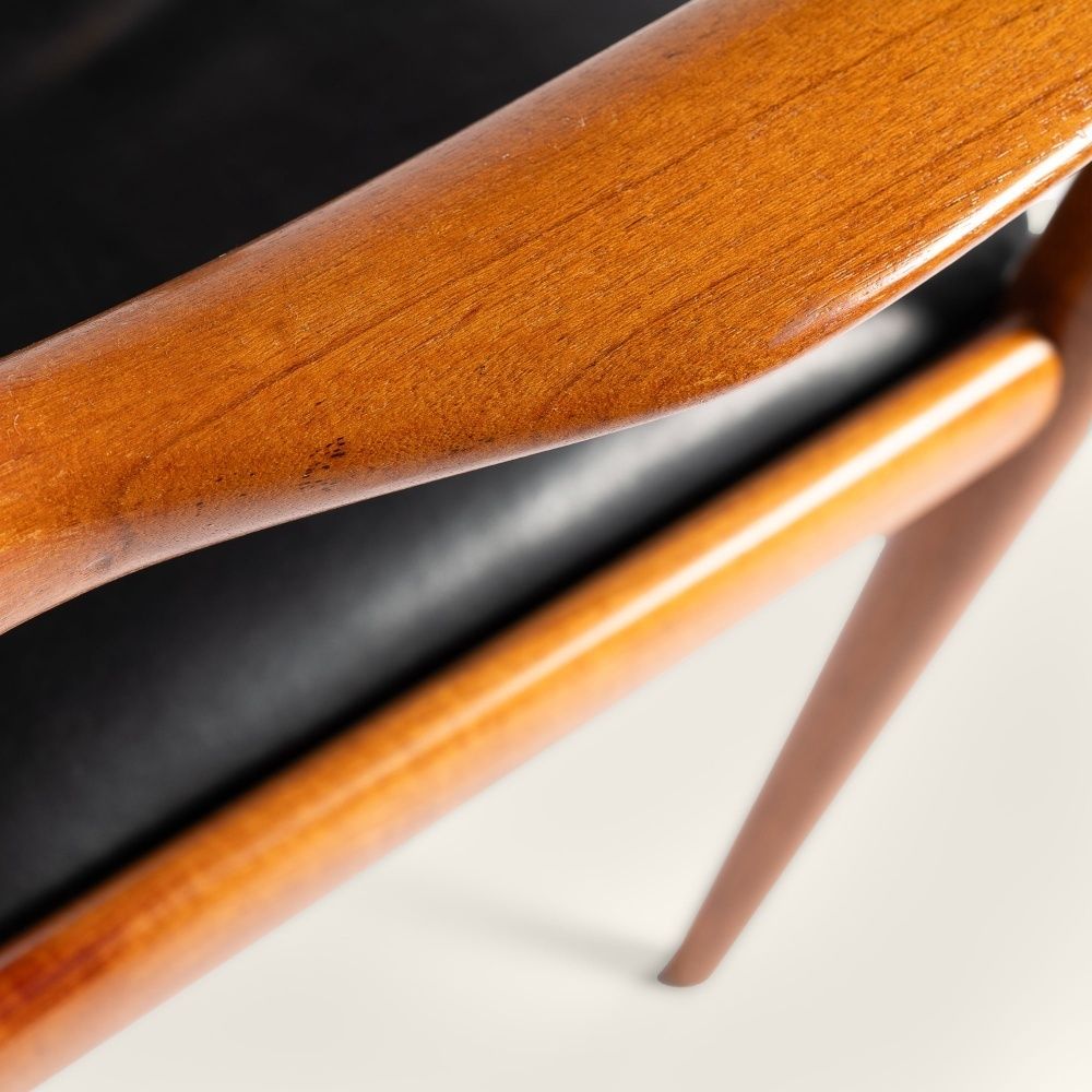 Pair Of Jh 513 Armchairs – Hans J. Wegner photo 8876.0