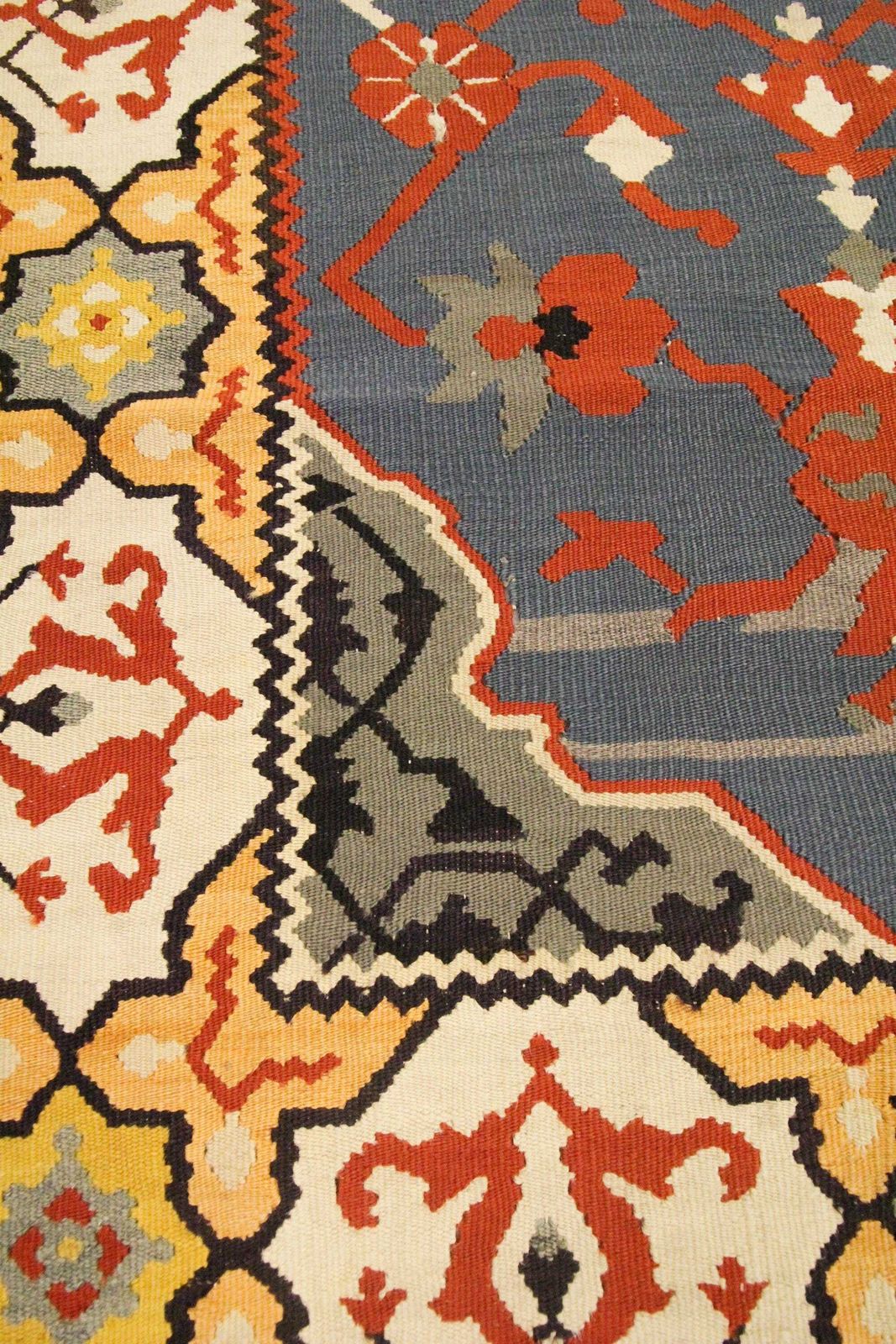 photo furniture Antique Balkan Kilim Runner Handmade Wool Flatweave Carpet For Entryway Rug 210 × 95 Cm