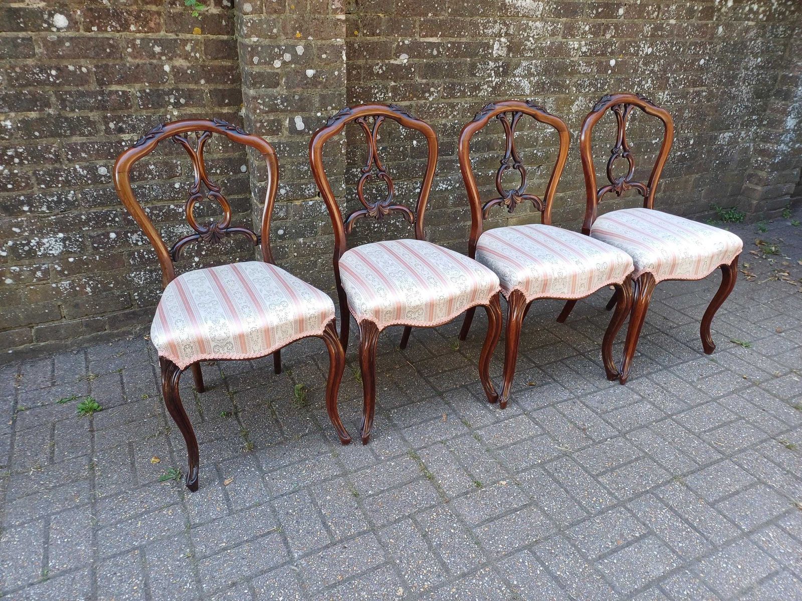 Set Of 4 Antique Victorian Balloon Back Dining Chairs – Carved Rosewood With Cabriole Legs & Upholstered Seats C.1860 photo furniture