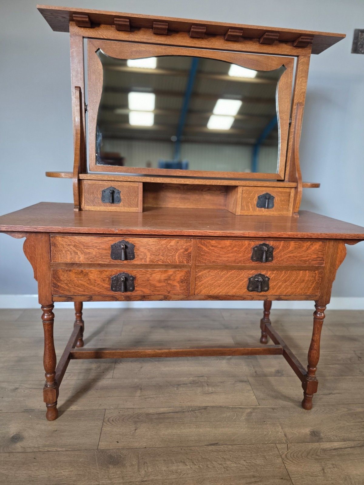 Early Heals Of London Antique Oak Newlyn Dressing Table photo vinterior