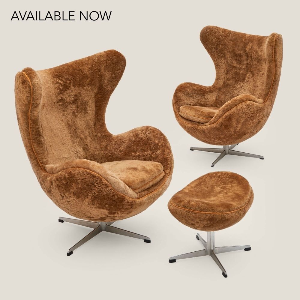 Pair Of Camel Egg Armchairs And Ottoman – Arne Jacobsen