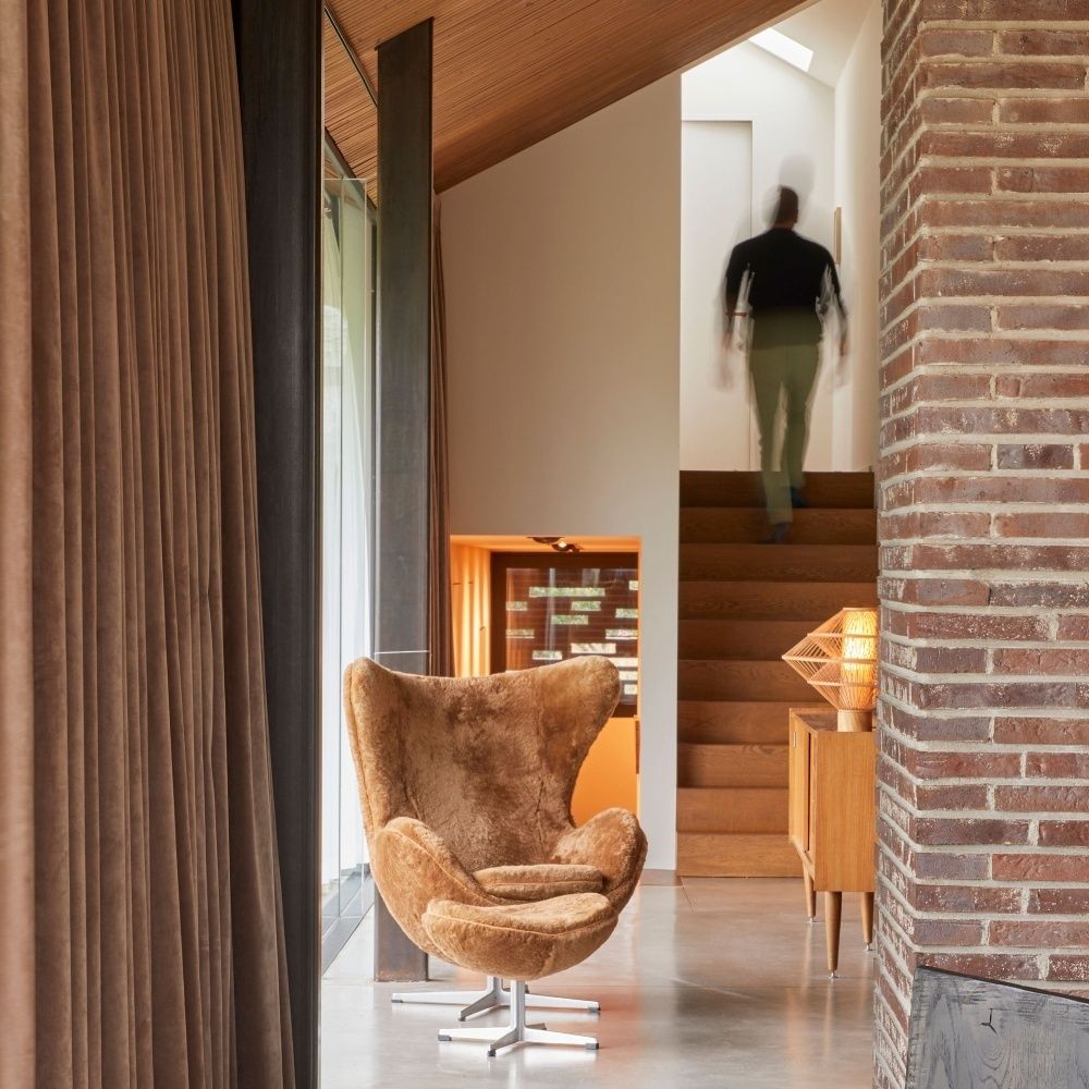 Pair Of Camel Egg Armchairs And Ottoman – Arne Jacobsen photo for sale