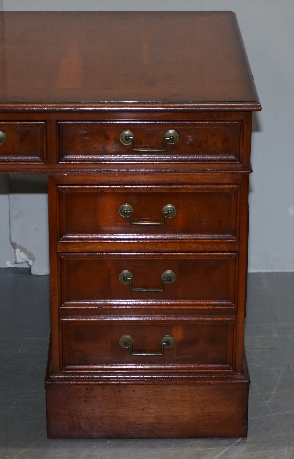 Lovely Burr Yew Wood Twin Pedestal Partner Desk With Complete Ornate Timber Top photo Furniture