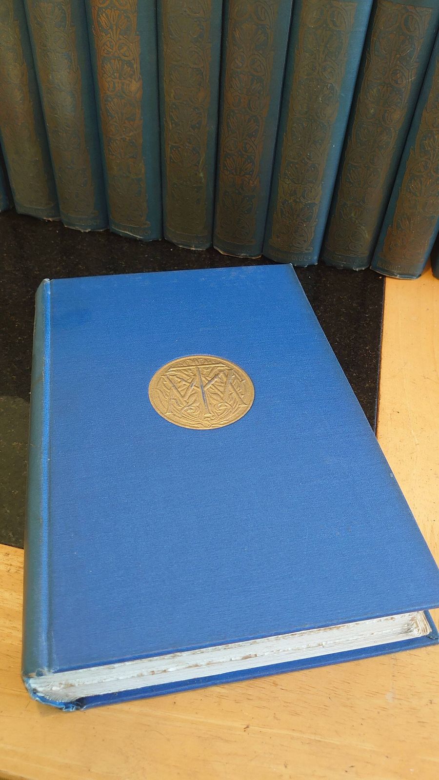 The Works Of Thackeray   Fourteen Volumes   Acceptable To Good Condition   1911 photo vinterior