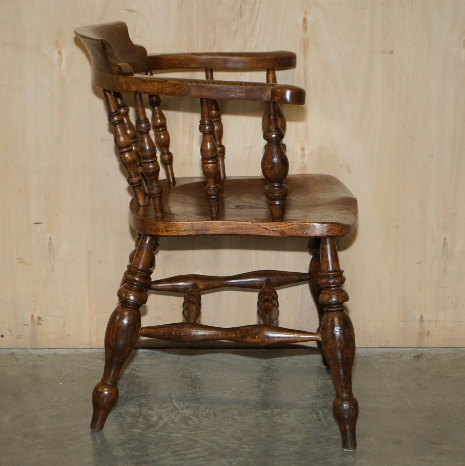 photo vinterior Stunning Patina Antique Edwardian Sold Elm Bow Back Smokers Captains Armchair