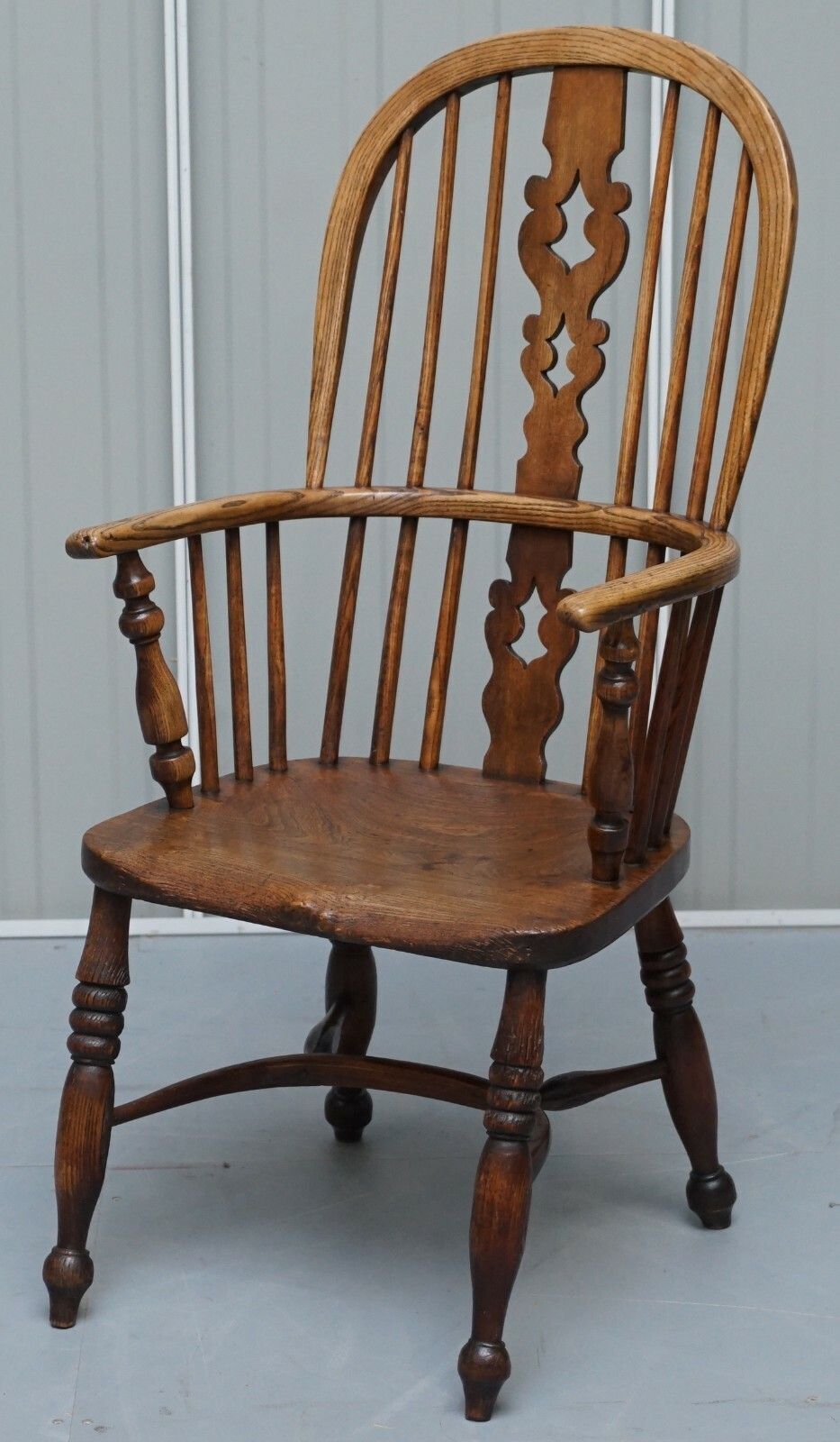 English Classic Antique 19th Century Elm Hoop Back West Country Windsor Armchair photo for sale