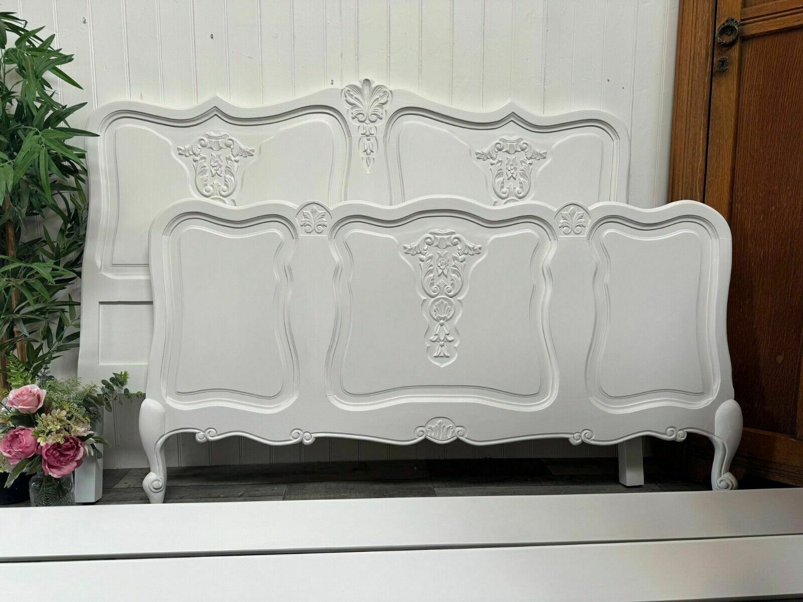 Lovely Vintage French Louis XV Oak Carved Double Bed Custom Painted photo 375.0